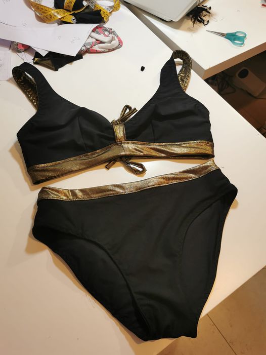 Corso confezione e cartamodelli COSTUME DA BAGNO bikini e tankini donna più versioni
